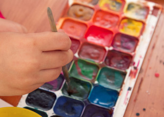 Drawing lesson in kindergarten