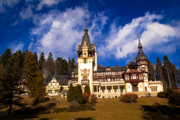 Obraz premium Peles Castle Sinaia in the Carpathians Mountains, Romania.
