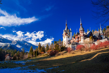 Fototapeta na wymiar Peles Castle Sinaia in the Carpathians Mountains, Romania.