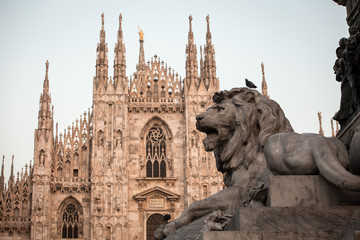 lion statue milan