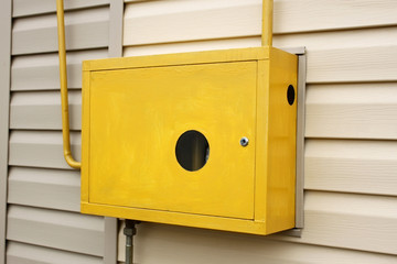 Metal box with a gas device inside