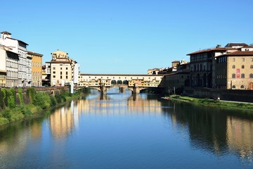 Fototapeta na wymiar Ponte Vecchio - Florenz - Firenze - Florence - Italien 