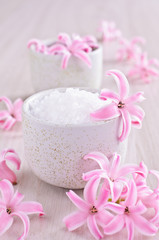 Fototapeta na wymiar Aromatic salt. Pink flowers of the hyacinth.