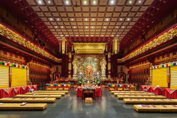 Dans le temple et musée de la relique de la dent de Bouddha, Singapour