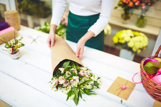 Bouquet in paper