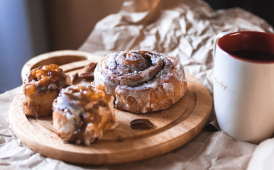 cinnamon cake with coffee