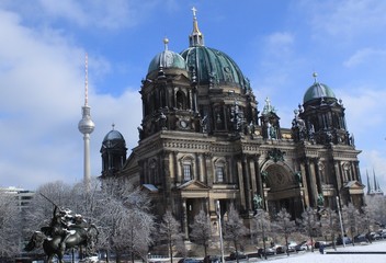 Winterlicher Berliner Dom © holger.l.berlin