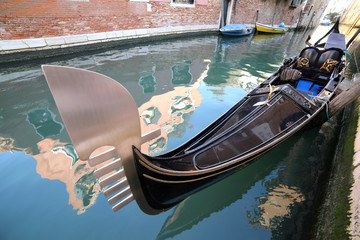 Fototapeta na wymiar gondola in venice ITaly