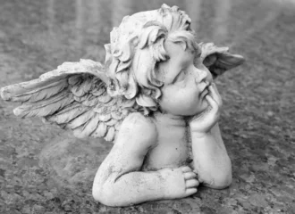 Papier Peint photo Monument historique lovely angelic figurine