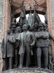 Obraz premium Monument of the Republic on Taksim Square, Istanbul, Turkey