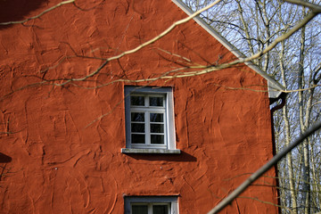 rot-braune Hausfassade