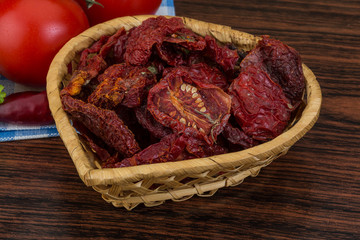 Dried tomtoes