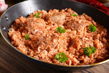 meat balls with rice and tomatoes
