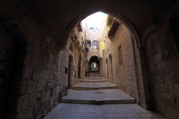 Fototapeta na wymiar Narrow street in Jewish Quarter Jerusalem