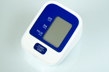 Blood pressure meter