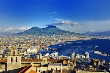 Poster Im Rahmen Neapel und Vesuv-Panoramablick, Neapel, Italien © tanialerro