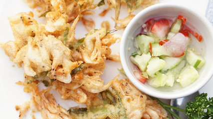 fried small shrimps