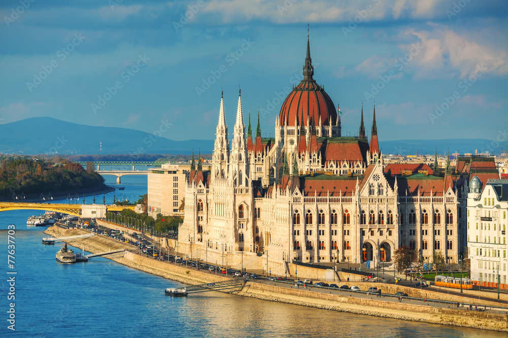 Wall mural Parliament building in Budapest, Hungary