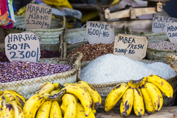 Obraz premium Traditional food market in Zanzibar, Africa.
