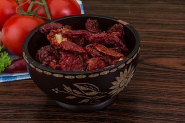 Dried tomtoes