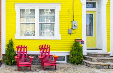 Gordijnen Colorful House in St. John's, Newfoundland © egschiller
