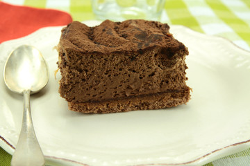 part de gâteau au chocolat