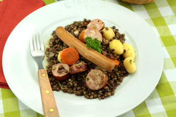 saucisses et lentilles