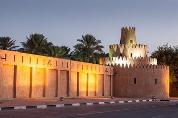 Obraz premium Al Ain palace at night. Emirate of Abu Dhabi, UAE