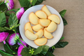 thai dessert in white plate