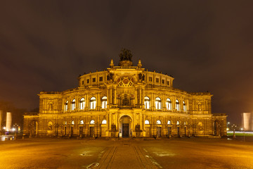 Fototapeta na wymiar Dresden Opera Theatre at night