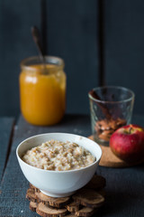 oatmeal with milk and honey, healthy breakfast