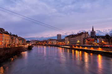 Grenoble am Abend, Frankreich