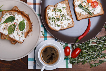 Sandwich with soft cheese