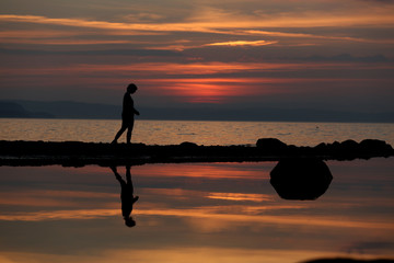 passeggiate in solitudine tra i tramonti norvegesi a