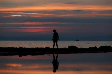 Fototapeta premium passeggiate in solitudine tra i tramonti norvegesi