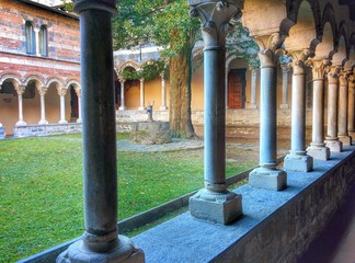 Il chiostro dell'abbazia