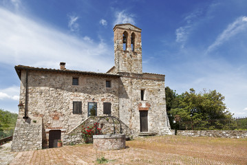 Fototapeta na wymiar The old village church in Tuscany, Italy