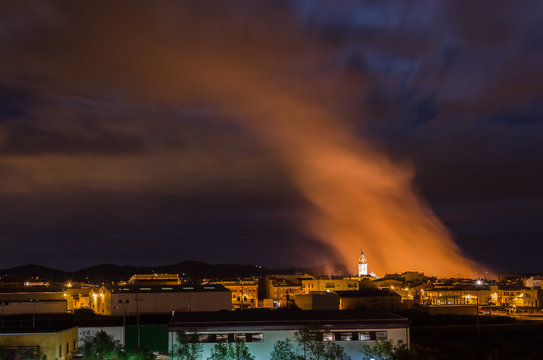 Pueblo en llamas