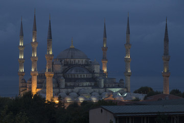 Fototapeta na wymiar Blaue Moschee am Abend