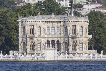 Fototapeta na wymiar Kücüksu-Palast am Bosporus