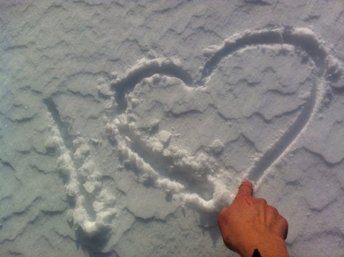 Herz im Schnee