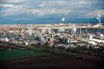 Ludwigshafen Pfalz Rhein aus der Luft 
