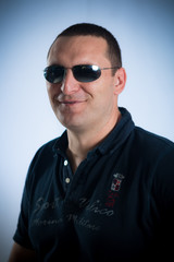 Obraz premium Man with sunglasses
