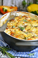 Chicken fillet baked in sour cream sauce.