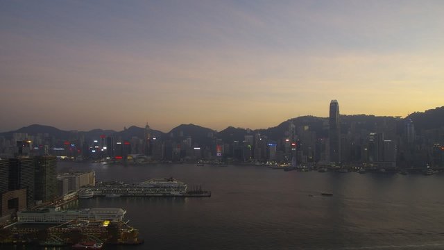 香港ビクトリアハーバーの夕景