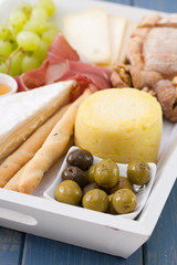 olives with cheese