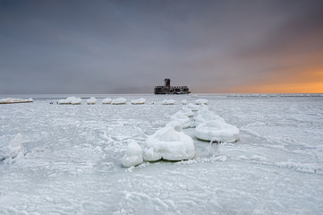Morze Bałtyckie , kra lodowa zalega morze, Polska