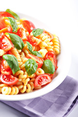 Pasta with fresh tomatoes and basil