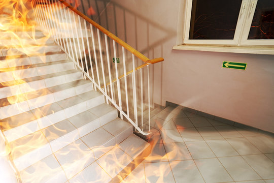 The staircase burns in the building