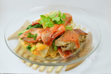 egg noodle with barbecue pork and wanton